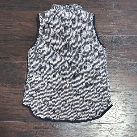 J. Crew Puffer Vest, Herringbone Print, sz XXS. - Picture 7 of 10